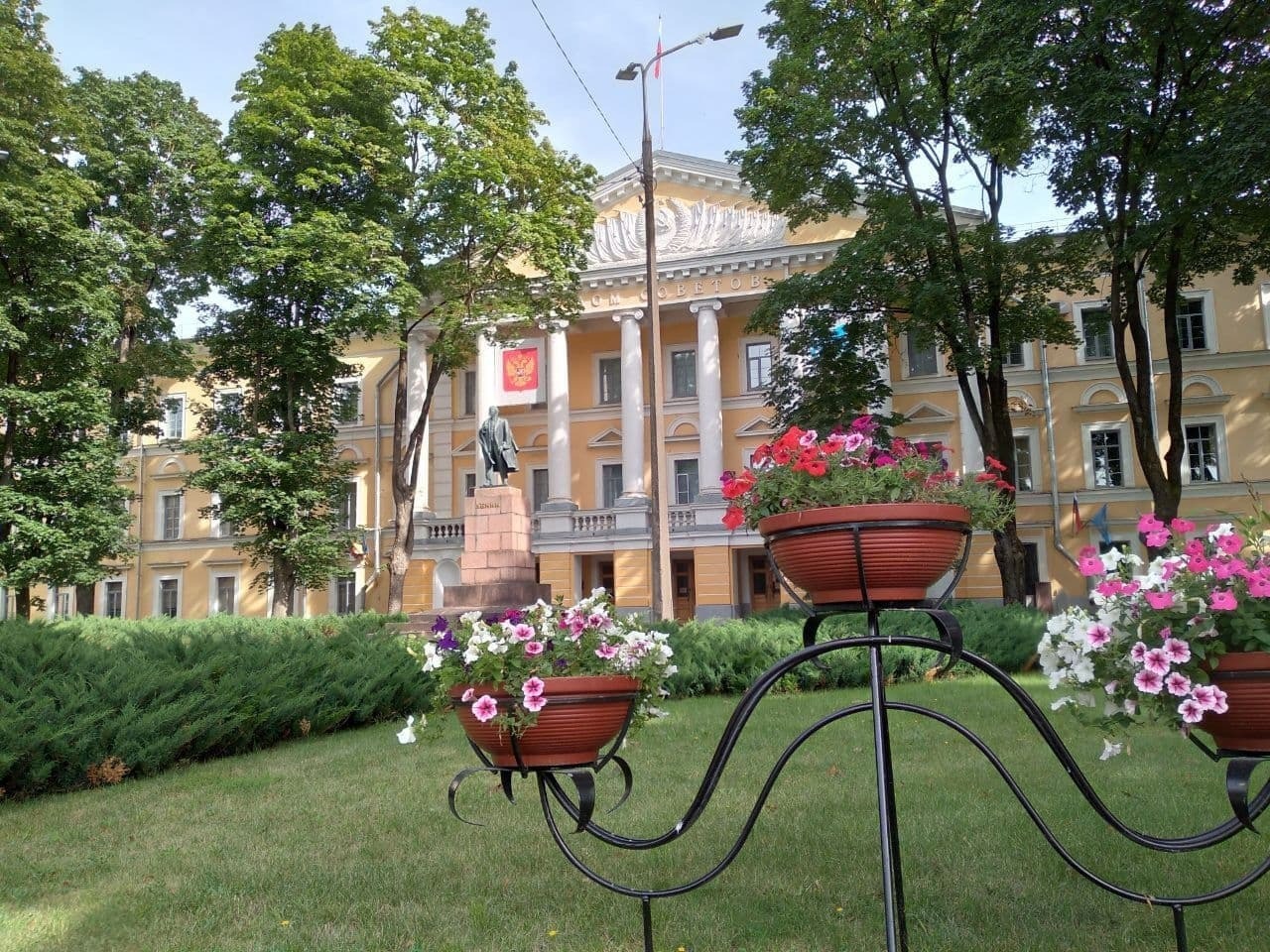 Прожиточный минимум для населения Псковской области на 2026 год составит 18750 рублей